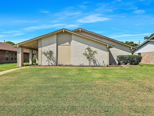 2013 E Collins Blvd, Richardson, TX, 75081-2106 | Card Image