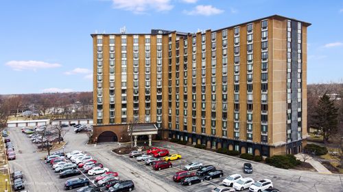 unit-604-1 Renaissance Pl, Palatine, IL, 60067-3650 | Card Image