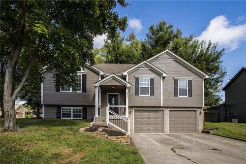 3625 Nw Anchor Ct, Blue Springs, MO, 64015-9147 | Card Image