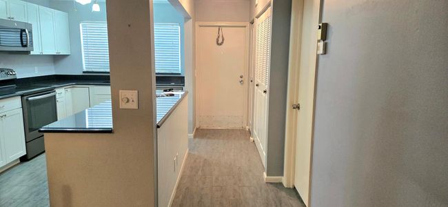 APT-102 - 2006 S Federal Hwy, Condo with 2 bedrooms, 2 bathrooms and null parking in Boynton Beach FL | Image 6