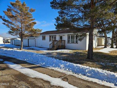 1001 North Ave, Hebron, ND, 58638-7113 | Card Image