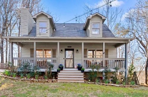 827 Laurel Ridge Rd, Cleveland, GA, 30528-2416 | Card Image