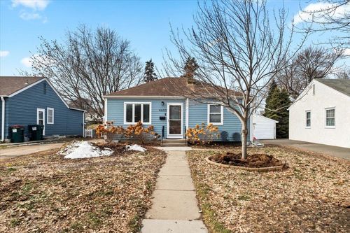 4600 Heights Dr, Columbia Heights, MN, 55421-3322 | Card Image