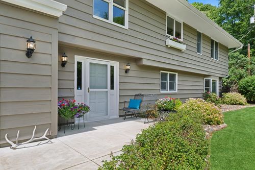4590 Merrywood Ln, Excelsior, MN, 55331-9197 | Card Image