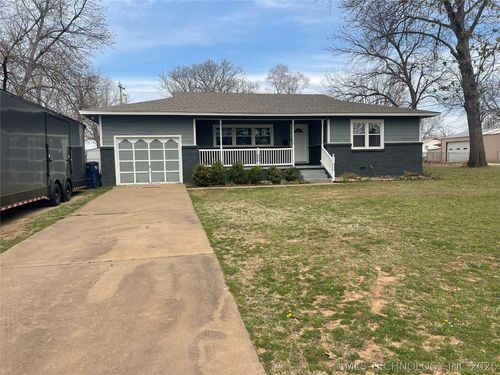 205 W Kaw Ave, Cleveland, OK, 74020-1223 | Card Image