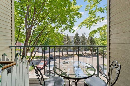 apt-204-32 11th Ave S, Hopkins, MN, 55343-7531 | Card Image