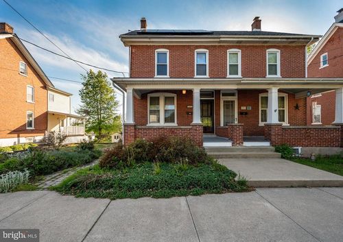 591 Dotts St, PENNSBURG, PA, 18073-1517 | Card Image