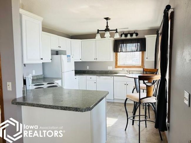 111 Cottage Ln, House other with 3 bedrooms, 2 bathrooms and null parking in Montezuma IA | Image 17