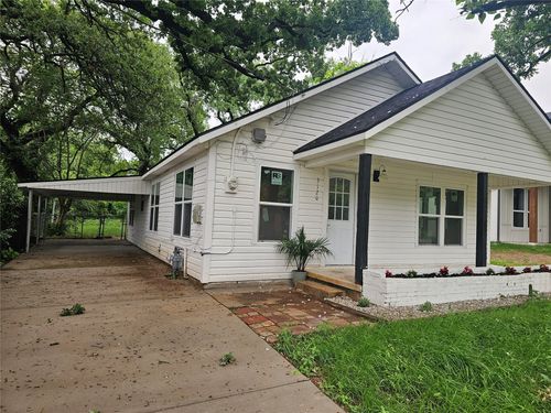 3120 Hiawatha Trl, Lake Worth, TX, 76135-3819 | Card Image
