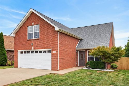 1009 Hendricks Ct, Clarksville, TN, 37040-5781 | Card Image