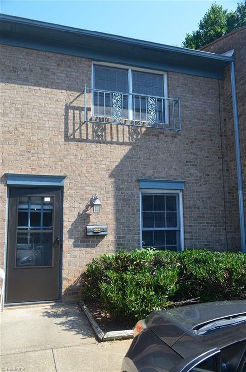 323 Old Vineyard Rd, Winston-Salem, NC, 27104 | Card Image