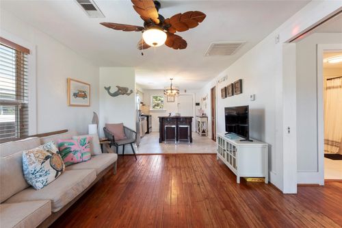 2216 Grover Ave, Galveston, TX, 77551-1429 | Card Image