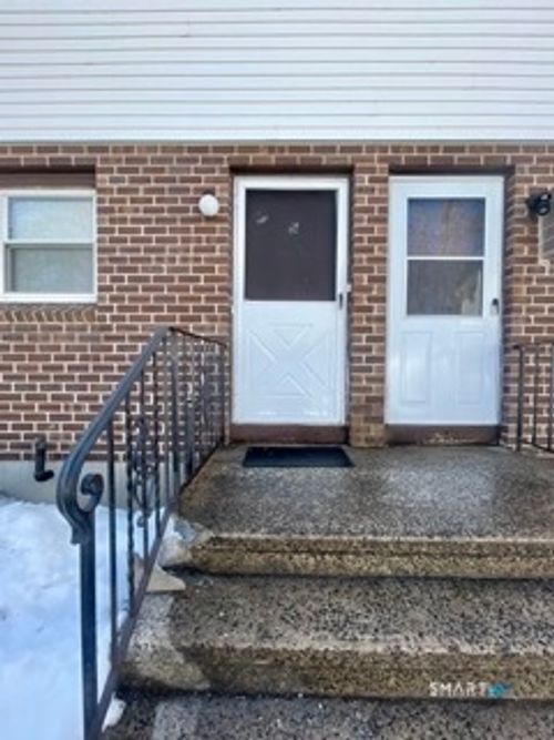 apt-5-1370 Highland Ave, Waterbury, CT, 06708-4913 | Card Image