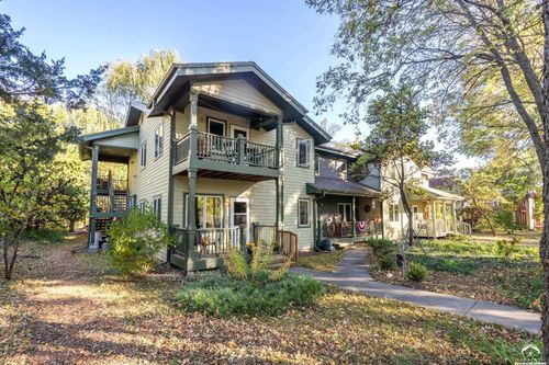 apt-2a-1218 Delaware St, Lawrence, KS, 66044-3306 | Card Image