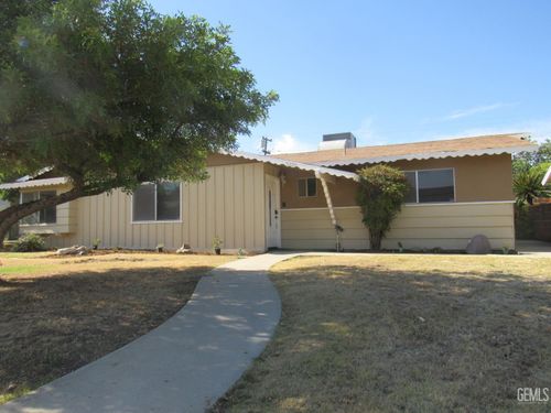 3521 Candlewood Drive, Bakersfield, CA, 93306 | Card Image