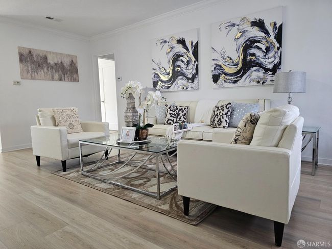 21235 Kahlert St, House other with 3 bedrooms, 2 bathrooms and 1 parking in Castro Valley CA | Image 4