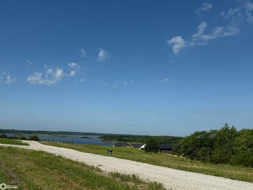 254 Lake Dr, Melrose, IA, 52569-8651 | Card Image