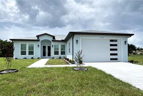 1215 Rio De Janeiro Ave, PUNTA GORDA, FL, 33983-6102 | Card Image