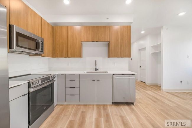 F201 - 201 E Ross Avenue, Condo with 2 bedrooms, 2 bathrooms and null parking in Driggs ID | Image 7