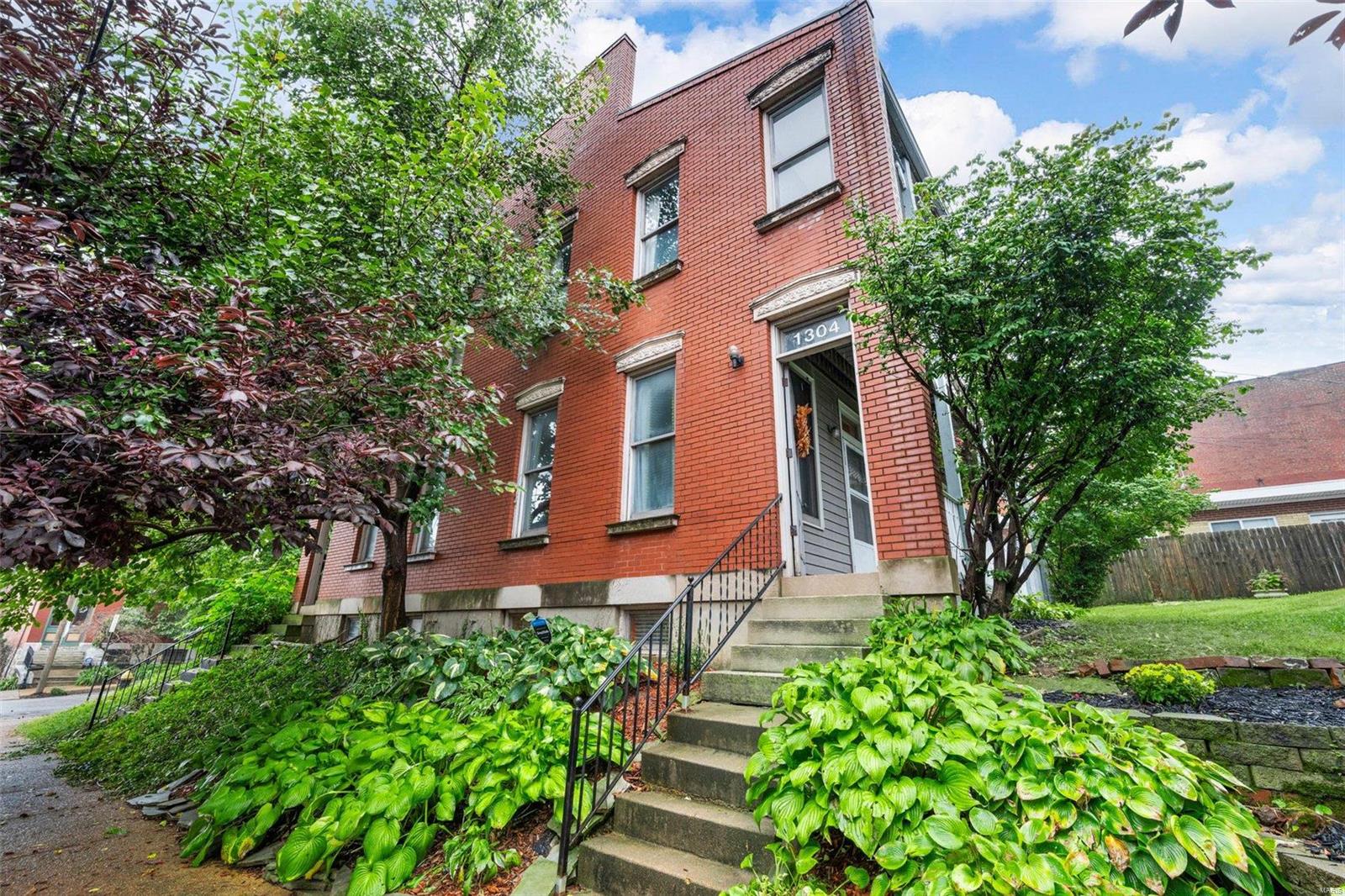 Shenandoah Ave, Saint Louis, MO 63104