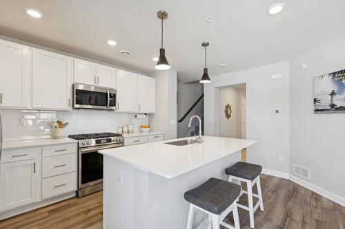 10546 Weston Way N, Maple Grove, MN, 55369-4162 | Card Image