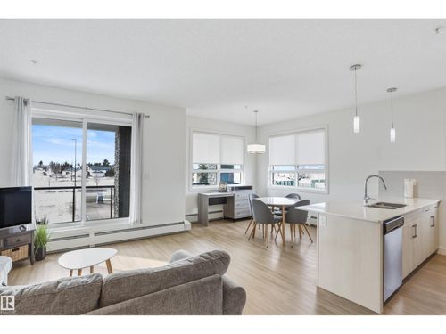 17 Columbia Ave W, Devon, AB, T9G1Y7 | Card Image