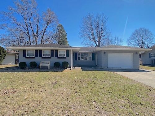 730 Kenton Dr, Charleston, IL, 61920-3131 | Card Image