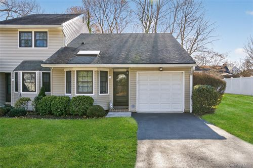 1 Mechanic Ct, Huntington, NY, 11743-2664 | Card Image