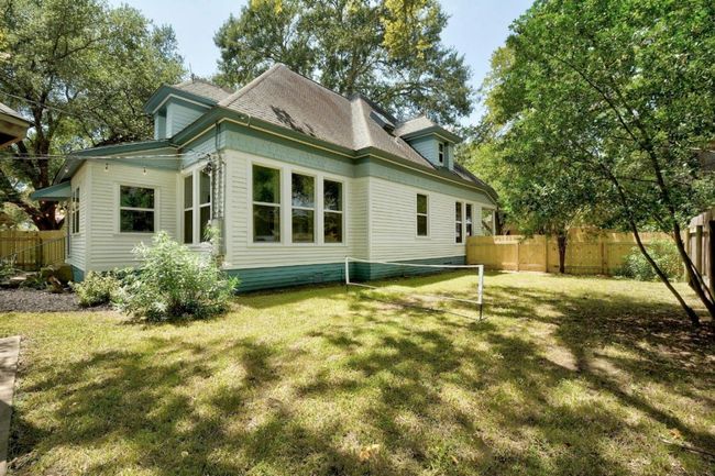 200 Garwood St, House other with 3 bedrooms, 2 bathrooms and 3 parking in Smithville TX | Image 32