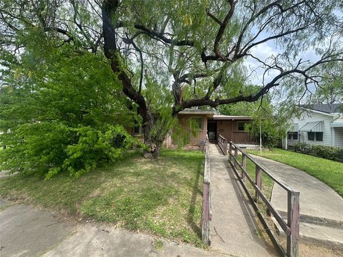 2220 Joey Dr, Waco, TX, 76711-2020 | Card Image