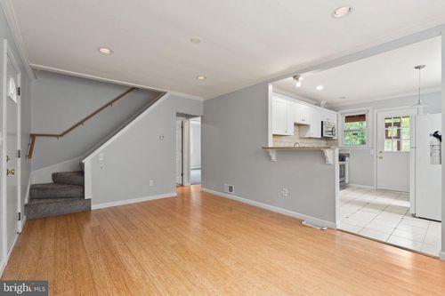 9609 48th Ave, COLLEGE PARK, MD, 20740-1605 | Card Image