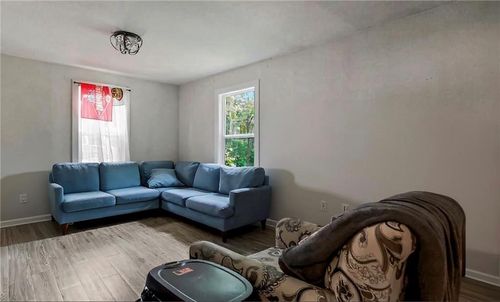 4032 Kensington Ave, Kansas City, MO, 64130-1546 | Card Image