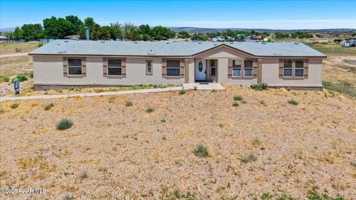 24175 N Los Angeles St, Paulden, AZ, 86334-3424 | Card Image
