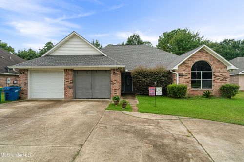 3425 Beachview Dr, Ocean Springs, MS, 39564-7802 | Card Image