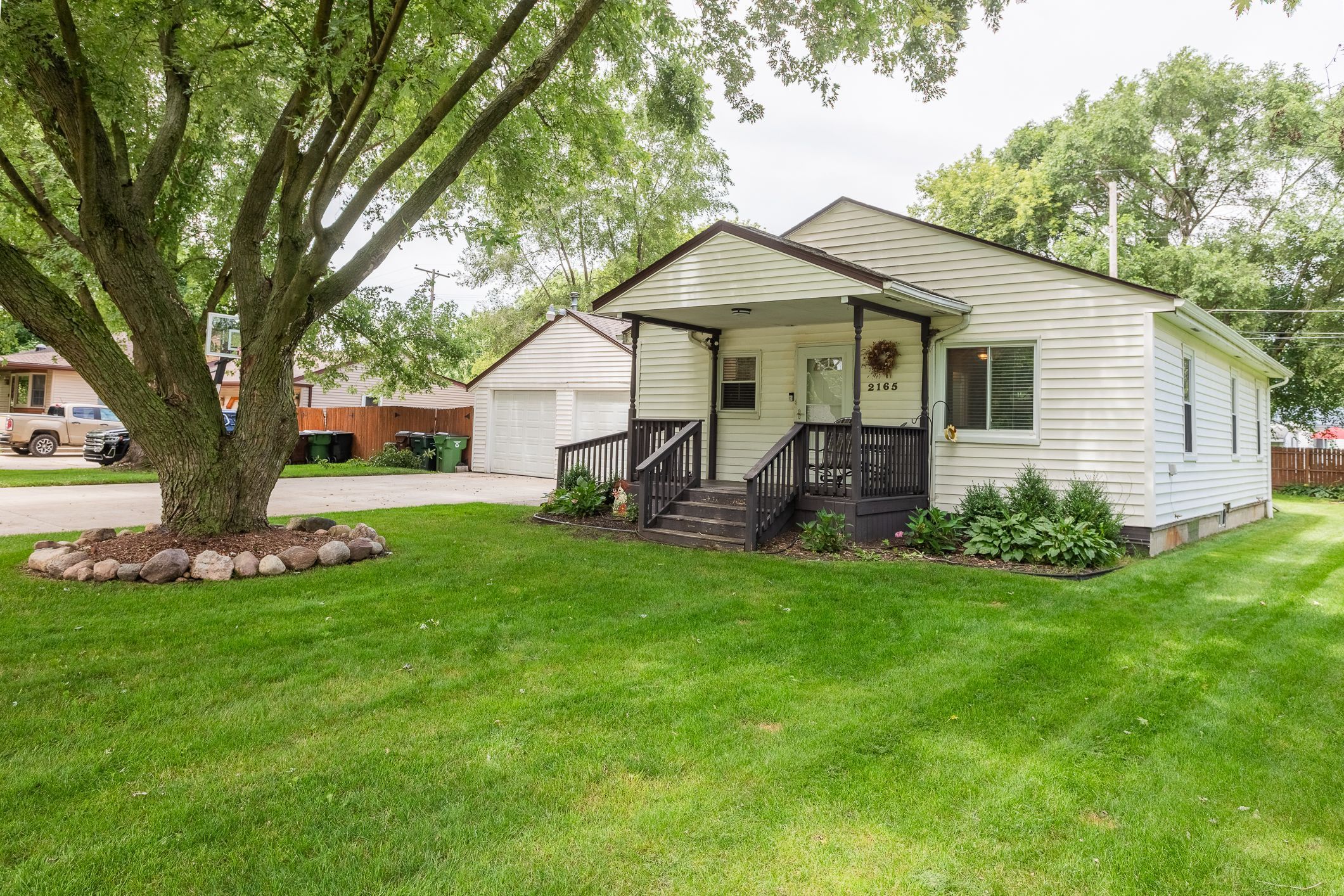 Howe St, Shelby Township, MI 48317