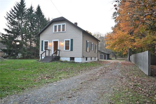 6989 Reed Rd, Conneaut, OH, 44030-3422 | Card Image