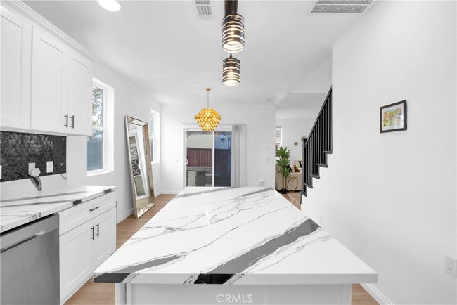 2216 Jeans Ct, House other with 3 bedrooms, 3 bathrooms and 2 parking in Signal Hill CA | Image 24