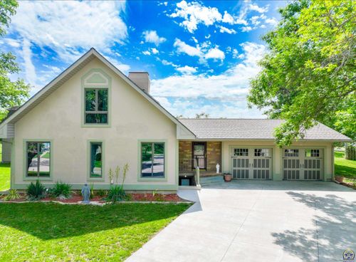 300 W Durink St, Saint Marys, KS, 66536-1417 | Card Image