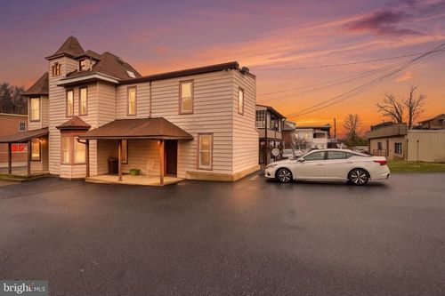 2228 Perkiomen Ave, Reading, PA, 19606-1830 | Card Image