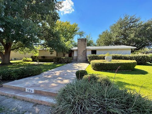 504 Oak St, Ozona, TX, 76943-1150 | Card Image