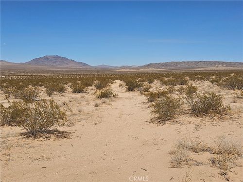 401 Granite Rd, Lucerne Valley, CA, 92356 | Card Image