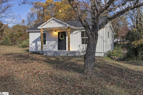 125 Circle Dr, Greer, SC, 29650-2325 | Card Image