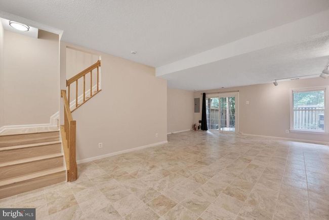 1657 Oak Spring Way, Townhouse with 3 bedrooms, 4 bathrooms and null parking in Reston VA | Image 17