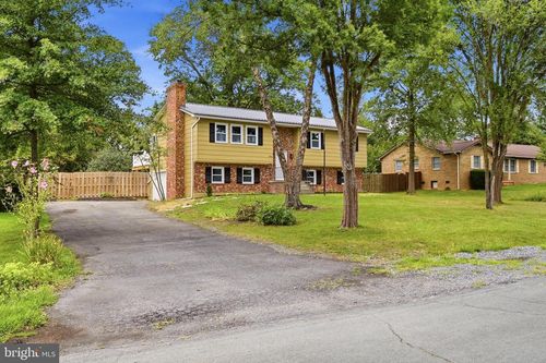 105 Wythe Ave, STEPHENS CITY, VA, 22655-5908 | Card Image