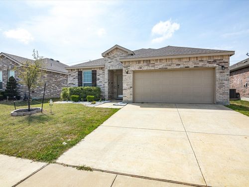 8213 Wildwest Dr, Fort Worth, TX, 76131-4610 | Card Image