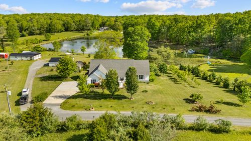 204 Lake Haven Rd, Soddy Daisy, TN, 37379-2834 | Card Image