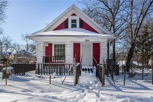 1912 Chelsea Ave, Kansas City, MO, 64127-3631 | Card Image