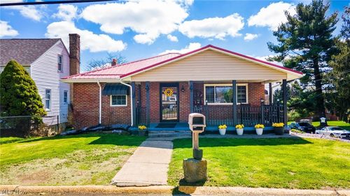 195 Gilson Ave, Weirton, WV, 26062-3911 | Card Image
