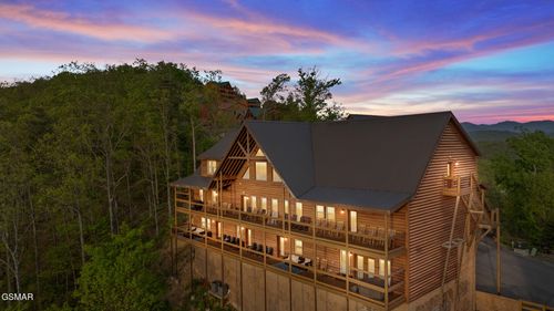 4130 Sherwood Heights Way, Pigeon Forge, TN, 37863 | Card Image