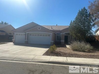 1043 Brierwood Ln, House other with 3 bedrooms, 2 bathrooms and null parking in Fernley NV | Image 1